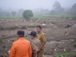 Bupati Solok Tinjau Sawah Terdampak Banjir Bandang di Kayu Aro, Perintahkan Percepatan Pemulihan