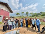 Wabup Solok Tinjau Potensi Kopi dan Bawang Merah di Anau Kadok