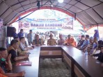 Bupati Solok Serahkan Bantuan untuk Korban Galodo Arosuka, Pemkab Perkuat Sinergi Pemulihan