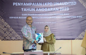 Bupati Bengkalis Serahkan LKPD Unaudited Tahun 2023 ke BPK RI Riau