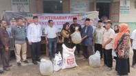 Gubernur Sumbar Salurkan Bantuan Perikanan di Koto Sani Kabupaten Solok