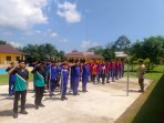 Polsek Hulu Kuantan Berikan Sosialisasi Kenakalan Remaja dan Latihan PBB kepada Peserta MPLS SMAN 1 Hulu Kuantan