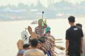 Kapolres Kuansing Menjadi Timbo Ruang Jalur Eksibisi, Semarakkan Pacu Jalur Event Nasional 2026