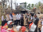 Pemkab Inhil Serahkan Bantuan Korban Kebakaran Seberang Tembilahan